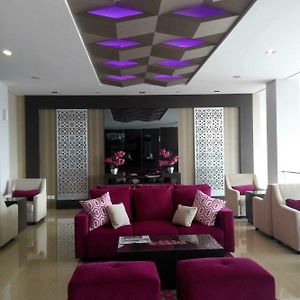 Viva Hotel Kediri, Azana Hotels Collection